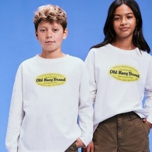 New Gender Neutral Old Navy Logo Graphic T-shirt Long Sleeve Various Sizes